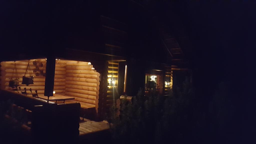 Sveciu Namelis Hotel Šiauliai Buitenkant foto